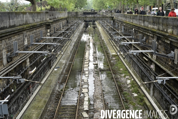La Seine en crue à Paris. Seine flooded in Paris.