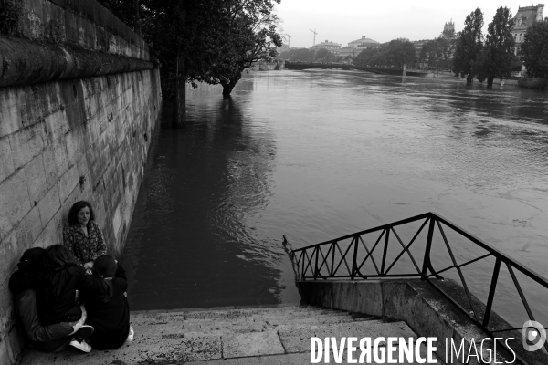 Inondations à Paris la Seine 2016.  Flooding of the River Seine Paris 2016.