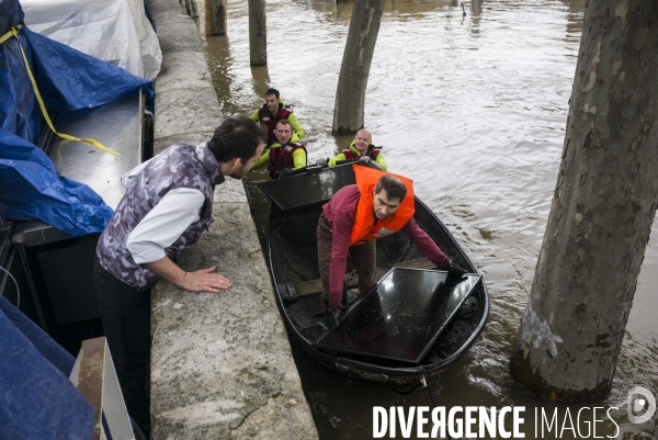 Crue de la seine a paris.