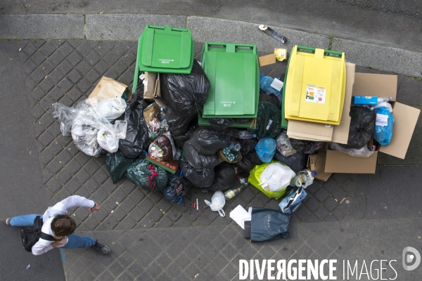 Grève des éboueurs dans le 5e à Paris