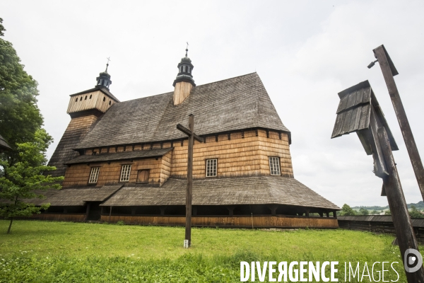 Les  tserkvas  eglises en bois/pologne