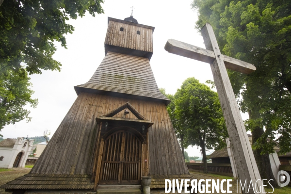 Les  tserkvas  eglises en bois/pologne