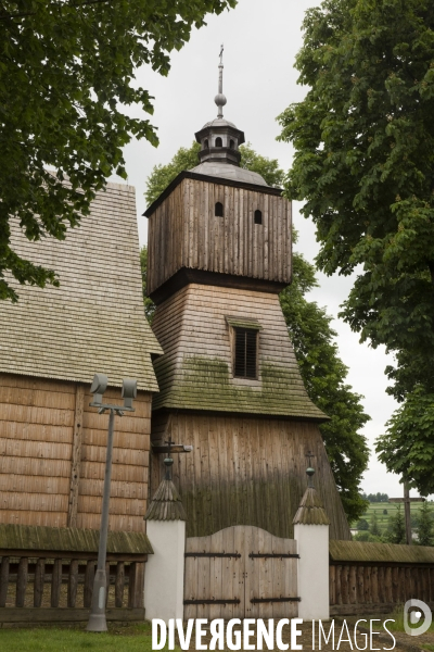 Les  tserkvas  eglises en bois/pologne