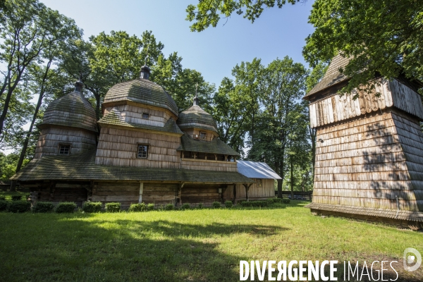 Les  tserkvas  eglises en bois/pologne