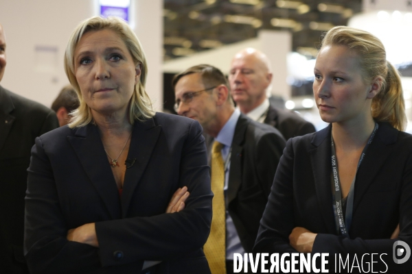 Marine LE PEN visite le salon de l Armement EUROSATORY