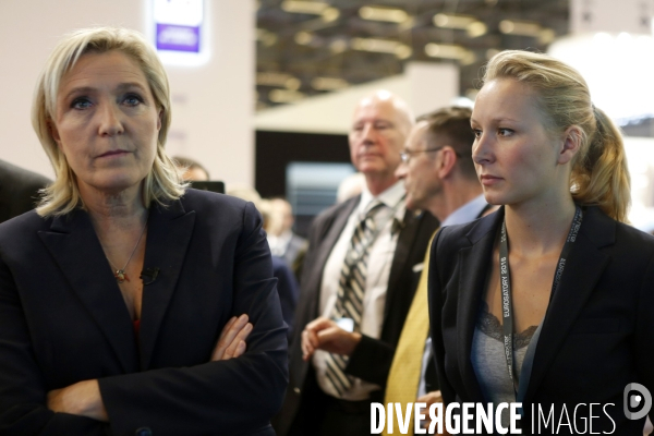 Marine LE PEN visite le salon de l Armement EUROSATORY
