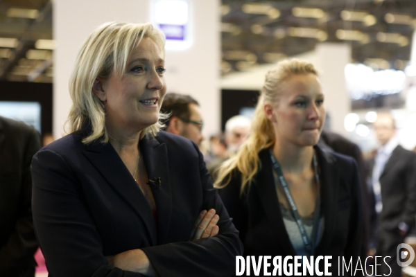Marine LE PEN visite le salon de l Armement EUROSATORY