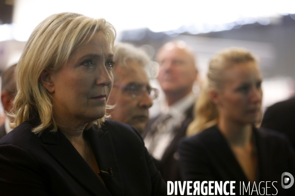Marine LE PEN visite le salon de l Armement EUROSATORY