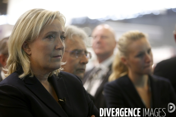 Marine LE PEN visite le salon de l Armement EUROSATORY