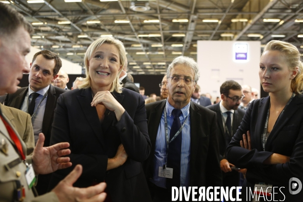 Marine LE PEN visite le salon de l Armement EUROSATORY