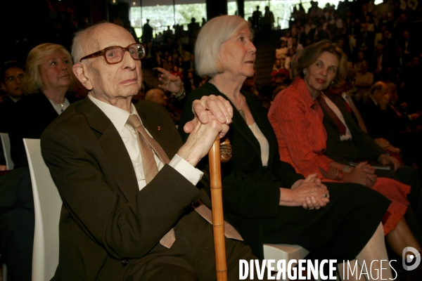 Jacques Chirac inaugure le Musée du Quai Branly