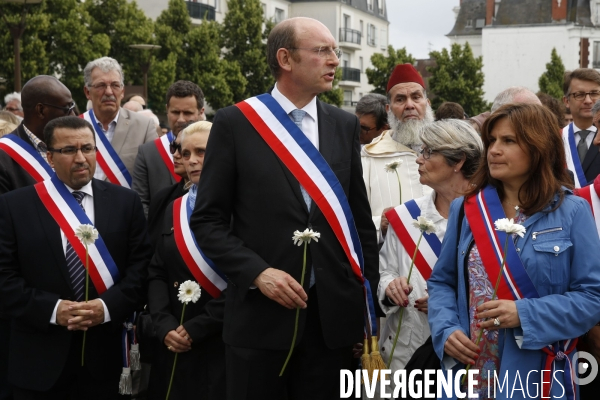 Marche organisée par la municipalité de Mantes-la-Jolie en hommage aux deux policiers Jean-Baptiste SALVAING et Jessica SCHNEIDER assassinés à leur domicile par Larossi ABALLA.