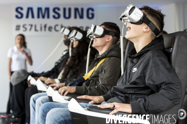 Samsung  Electronics France inaugure à Paris le S7 Life Changer Park, son premier parc d attractions de réalité virtuelle entre les tours de la Bibliothèque François Mitterrand.