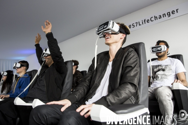 Samsung  Electronics France inaugure à Paris le S7 Life Changer Park, son premier parc d attractions de réalité virtuelle entre les tours de la Bibliothèque François Mitterrand.