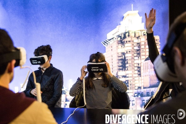 Samsung  Electronics France inaugure à Paris le S7 Life Changer Park, son premier parc d attractions de réalité virtuelle entre les tours de la Bibliothèque François Mitterrand.