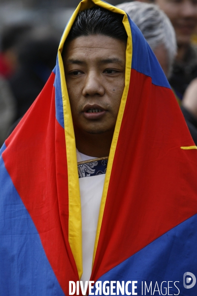 Paris: manifestation contre la repression chinoise au tibet