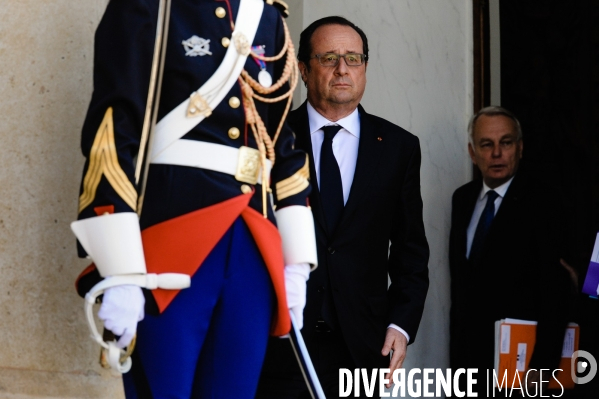 François Hollande reçoit Gérard Larcher après le Brexit