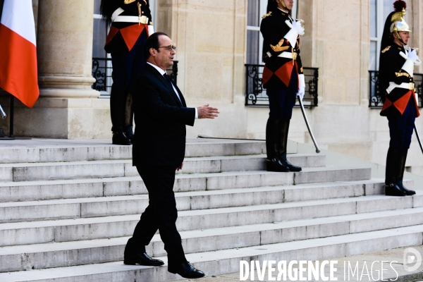 François Hollande reçoit Gérard Larcher après le Brexit
