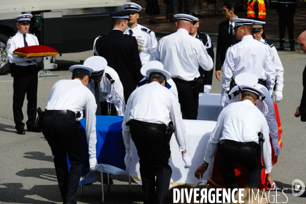 Cérémonie à la mémoire des policiers tués dans l attentat perpétré par Larossi Abballa