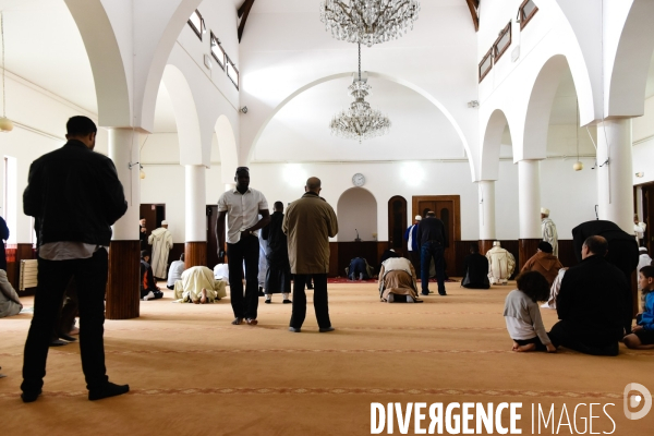 Grande mosquée de Mantes-la-Jolie dans le quartier du Val-Fourré