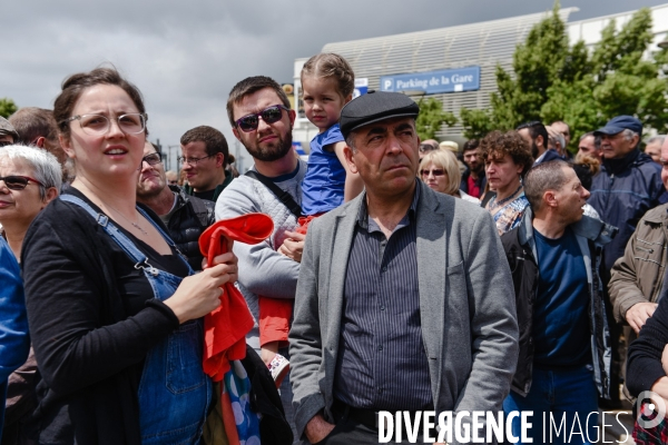 Marche organisée par la mairie de Mantes-la -Jolie à la mémoire des deux policiers  tués, Jessica Schneider et Jean-Baptiste Salvaing