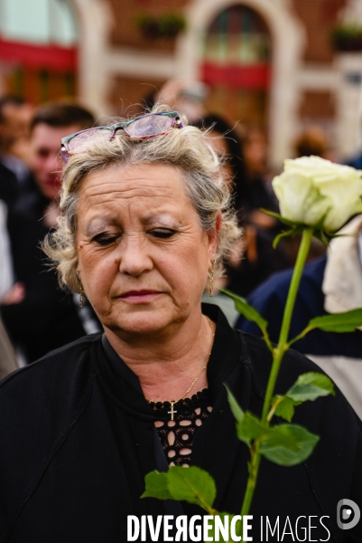 Marche organisée par la mairie de Mantes-la -Jolie à la mémoire des deux policiers  tués, Jessica Schneider et Jean-Baptiste Salvaing