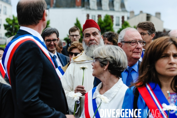 Marche organisée par la mairie de Mantes-la -Jolie à la mémoire des deux policiers  tués, Jessica Schneider et Jean-Baptiste Salvaing