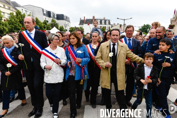 Marche organisée par la mairie de Mantes-la -Jolie à la mémoire des deux policiers  tués, Jessica Schneider et Jean-Baptiste Salvaing