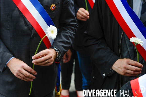 Marche organisée par la mairie de Mantes-la -Jolie à la mémoire des deux policiers  tués, Jessica Schneider et Jean-Baptiste Salvaing