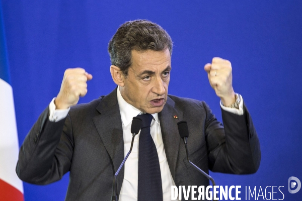 Nicolas SARKOZY, président du parti Les Républicains clôt une matinée de travail sur les institutions.