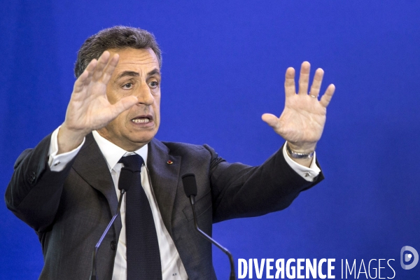 Nicolas SARKOZY, président du parti Les Républicains clôt une matinée de travail sur les institutions.