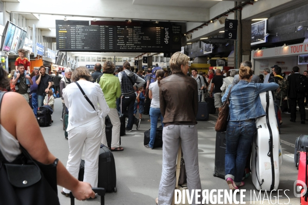 Grands departs dans les gares parisiennes