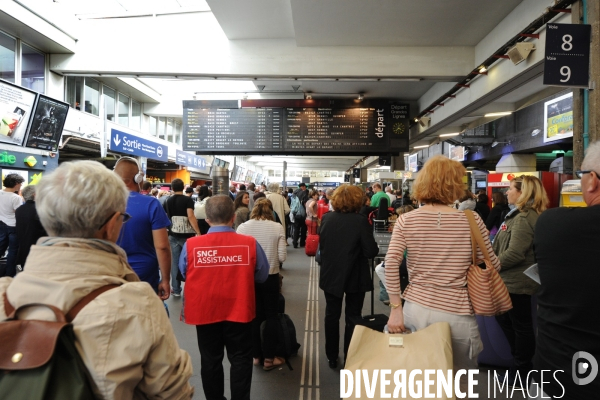 Grands departs dans les gares parisiennes