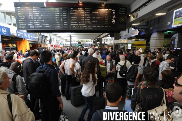 Grands departs dans les gares parisiennes