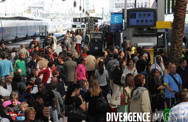 Grands departs dans les gares parisiennes