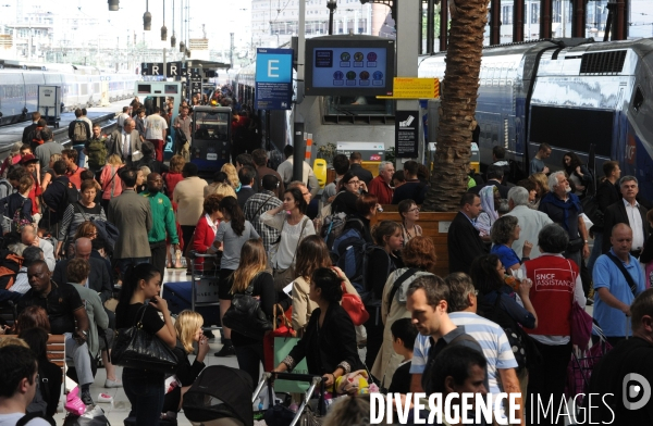 Grands departs dans les gares parisiennes