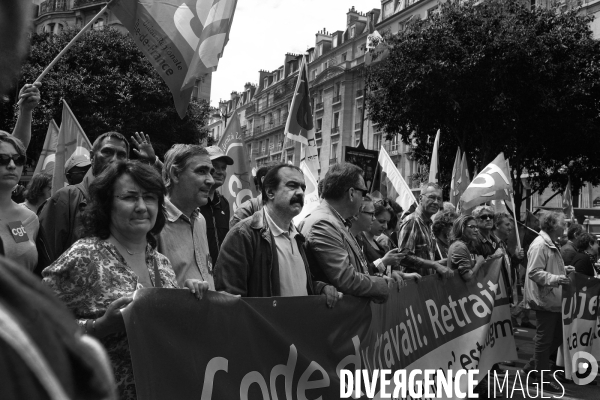 Philippe Martinez les dirigeants syndicaux CGT Paris.  CGT Union leader Philippe Martinez leads demonstration in Paris.