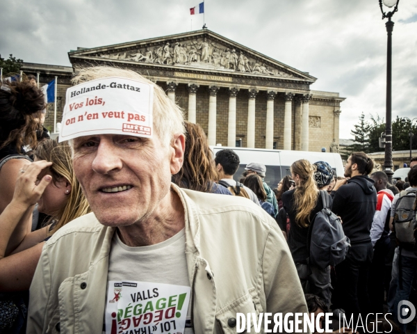Les anti loi travail devant l Assemblee Nationale, 5 Juillet.