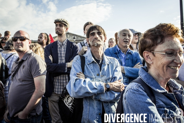 Les anti loi travail devant l Assemblee Nationale, 5 Juillet.