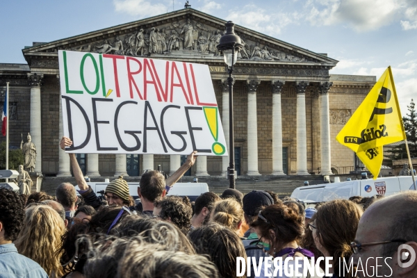 Les anti loi travail devant l Assemblee Nationale, 5 Juillet.