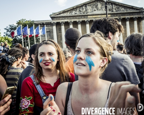 Les anti loi travail devant l Assemblee Nationale, 5 Juillet.