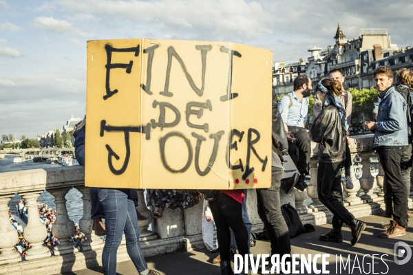 Les anti loi travail devant l Assemblee Nationale, 5 Juillet.