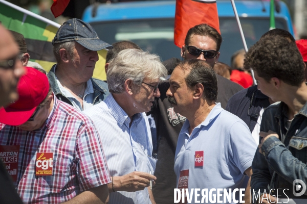 Manifestation contre la loi Travail autour du Bassin de l Arsenal