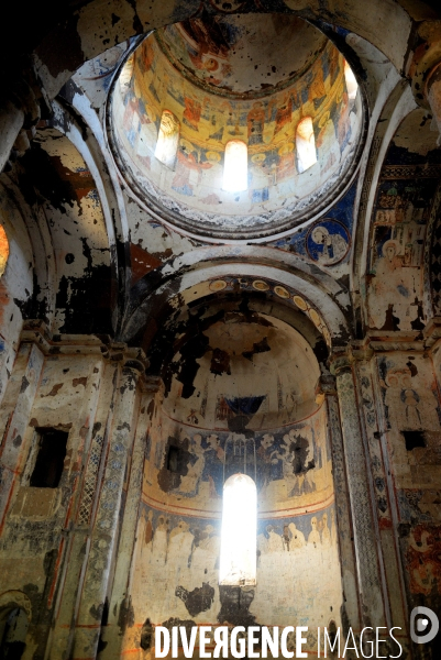 Ani, the ancient Armenian Capital and the city of a thousand and one churches. Ani, l ancienne Capitale Armenian et la ville de mille et une églises.