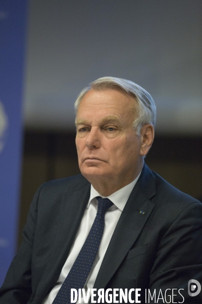 Jean marc ayrault au 7e forum de l action internationale des collectivites