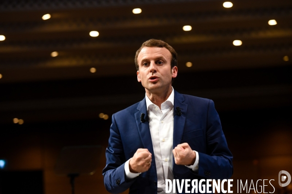 Réunion publique d Emmanuel Macron à la Mutualité