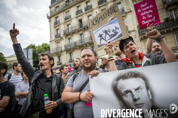 Emmanuel Macron : premier meeting de   En marche!   à la Mutualité