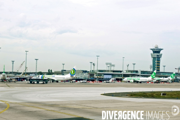 Aeroport d Orly sud, avions de la compagnie Transavia