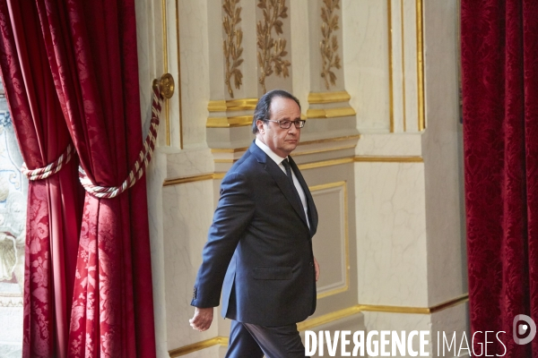 Elysée , conseil de defense et allocution de François Hollande