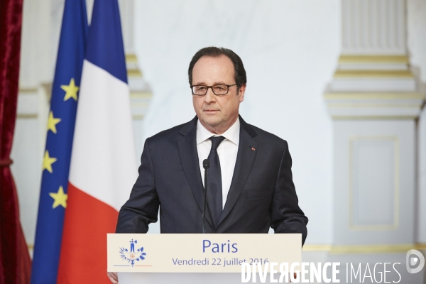 Elysée , conseil de defense et allocution de François Hollande